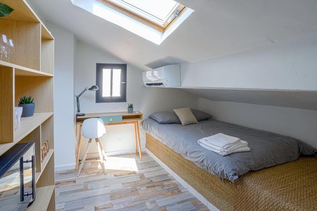 Studio Sous Les Toits Tres Bien Place Et Climatise Montpellier Zewnętrze zdjęcie